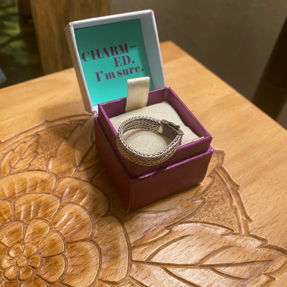 Lori Bonn foxtail Sterling ring shank